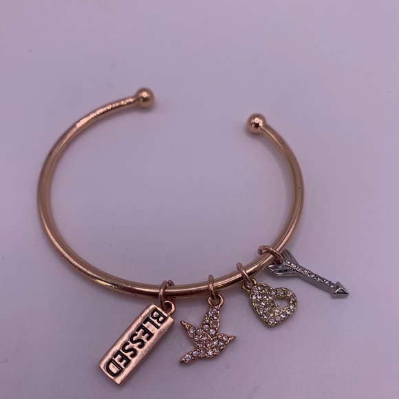 ๐ฑ 5 for $10. JESSICA SIMPSON ROSE GOLD CHARM BRACELET - Picture 1 of 5
